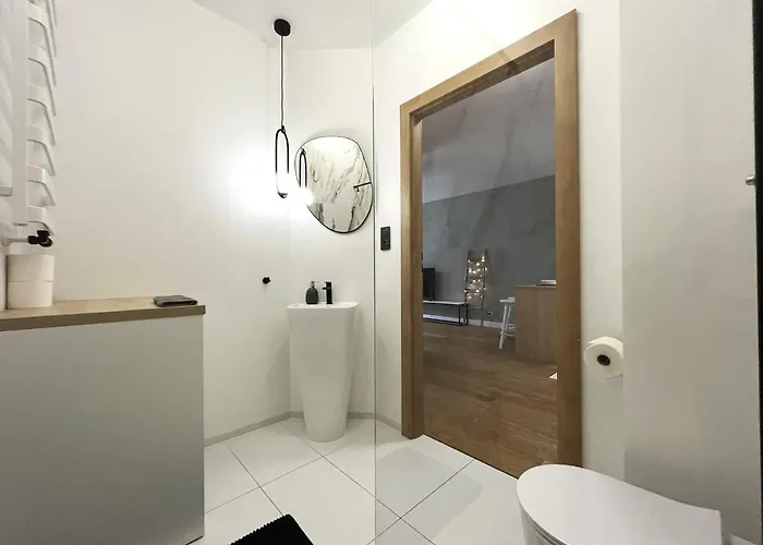 Mieszczanska ~ Self Check-in 24h ~parking And Lift * Wrocław